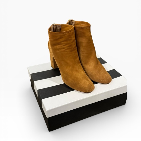 LIKE NEW IN BOX Aquazzura Brown Congac Suede Brooklyn Ankle Length Boots SZ 37 - Picture 2 of 9